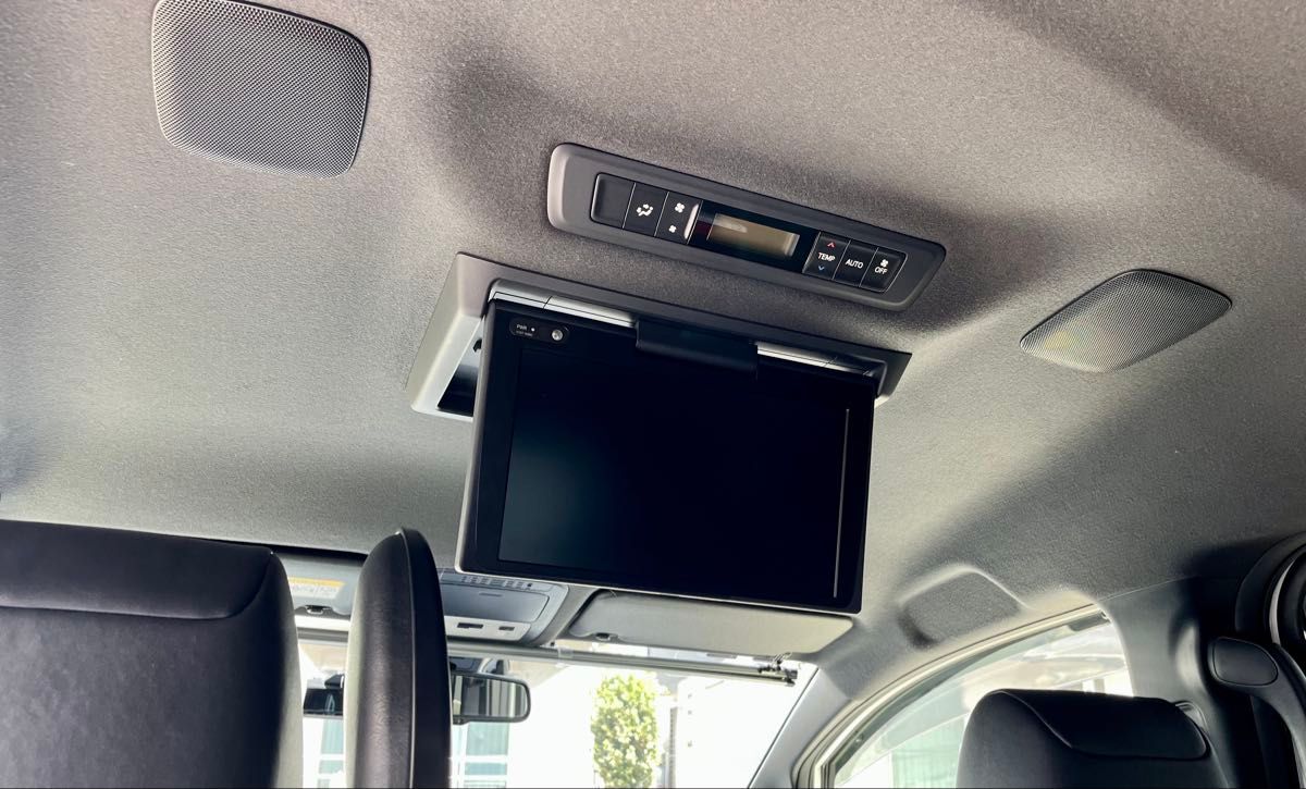 トヨタ純正 フリップダウンモニター V12T-R68C 12 1型後席ディスプレイ