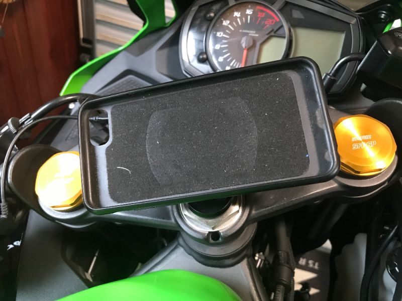 カワサキ ZX-25R スマートフォンホルダー・スマートフォンマウント