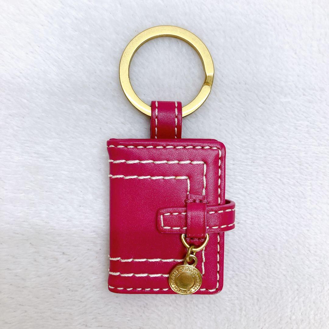 小物 Coach Signature Picture Frame Charm Pink COACH Floral Picture Frame Bag Charm - Macy's