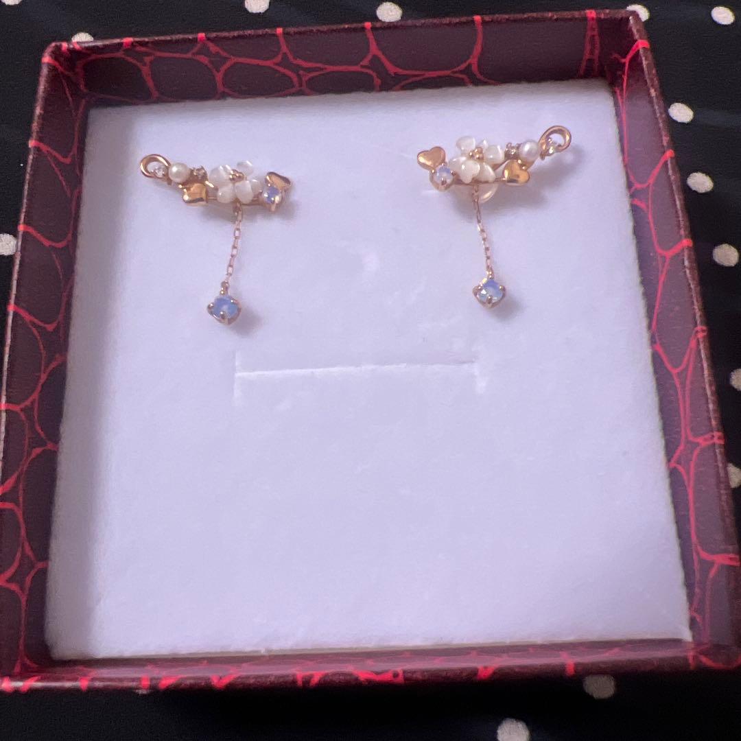 K10サマンサティアラ フラワーモチーフ ピアス - メルカリ